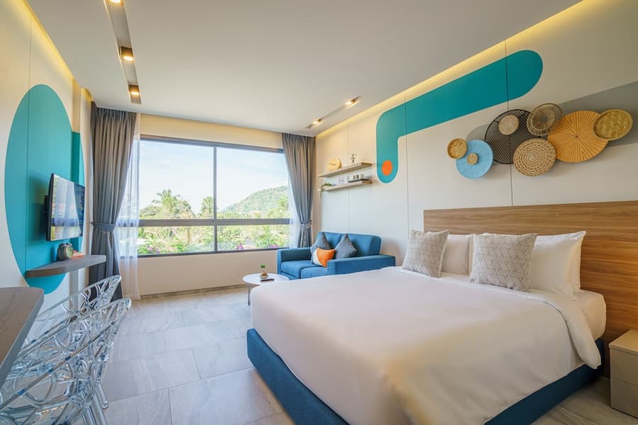 HOMA Phuket Town