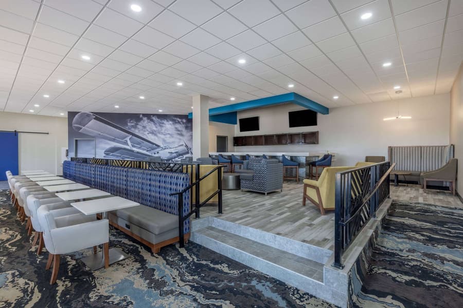 Hawthorn Extended Stay by Wyndham Wichita Airport