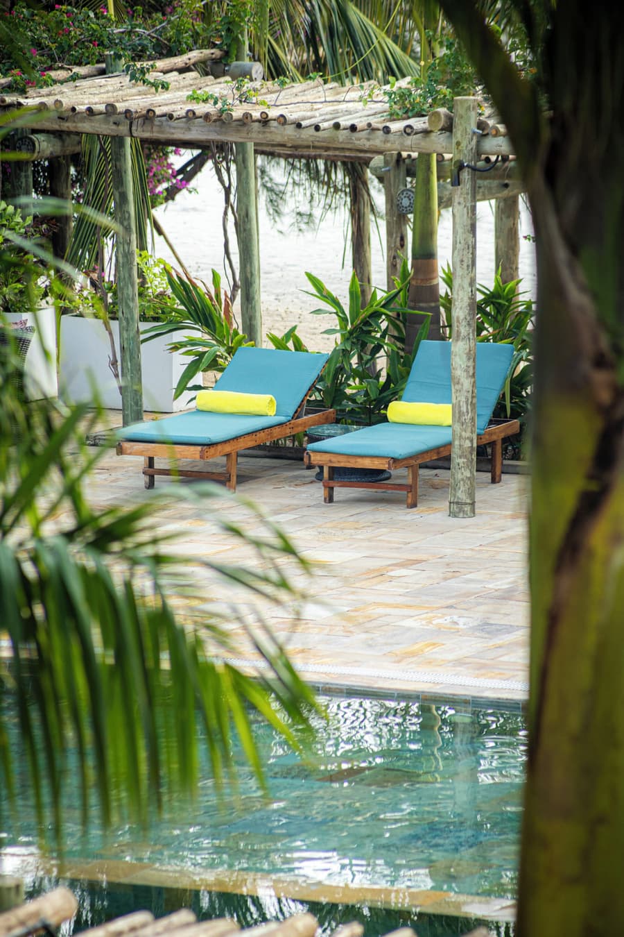 Giraffe Beach Hotel