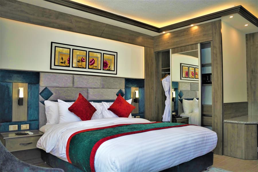 Petra Canyon Hotel
