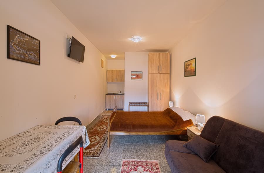 Madra rooms & apartments