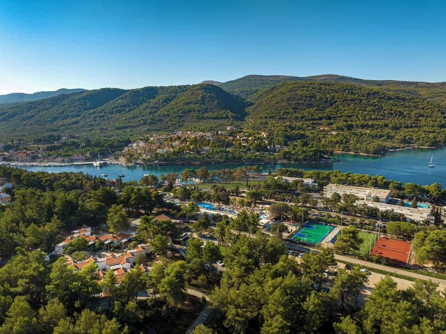 Valamar Amicor Resort