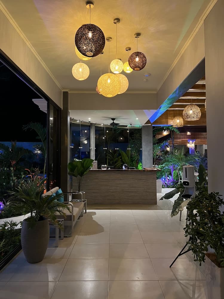 Hotel Naoz