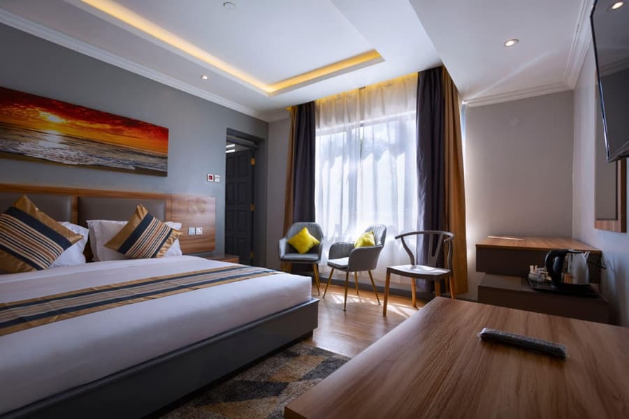 Raha Suites