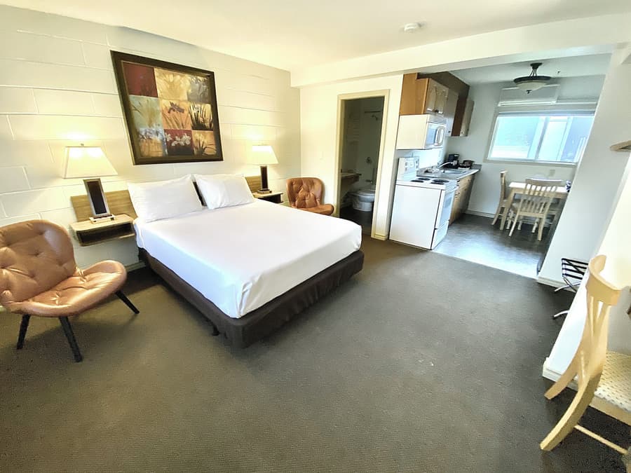 Arbutus Grove Motel