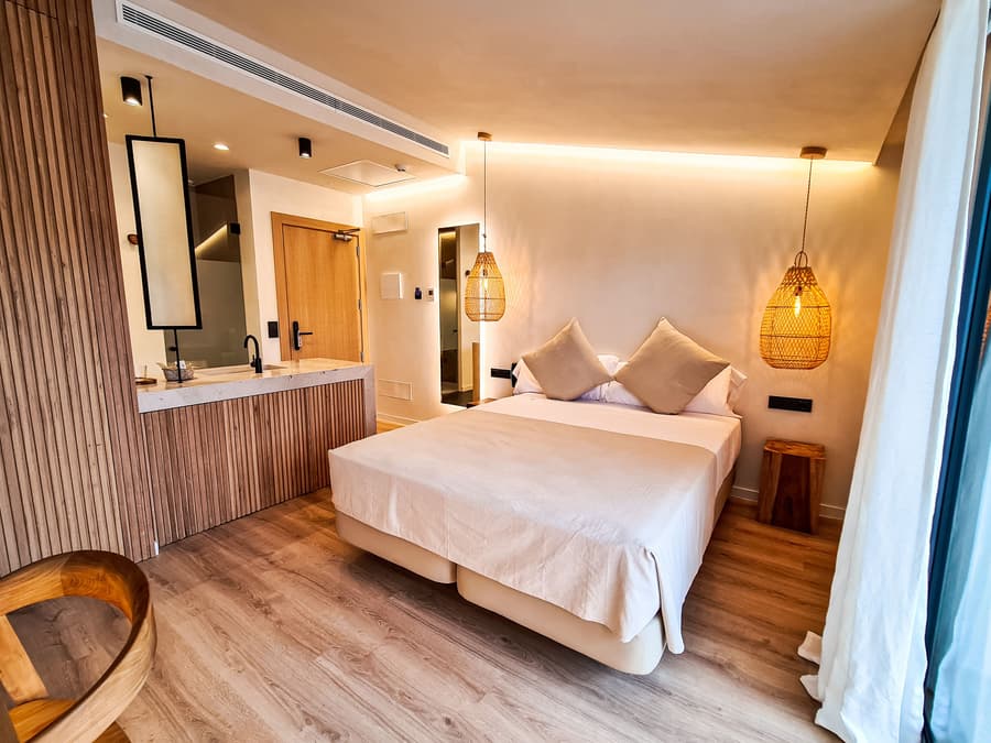 S Estancia Suites