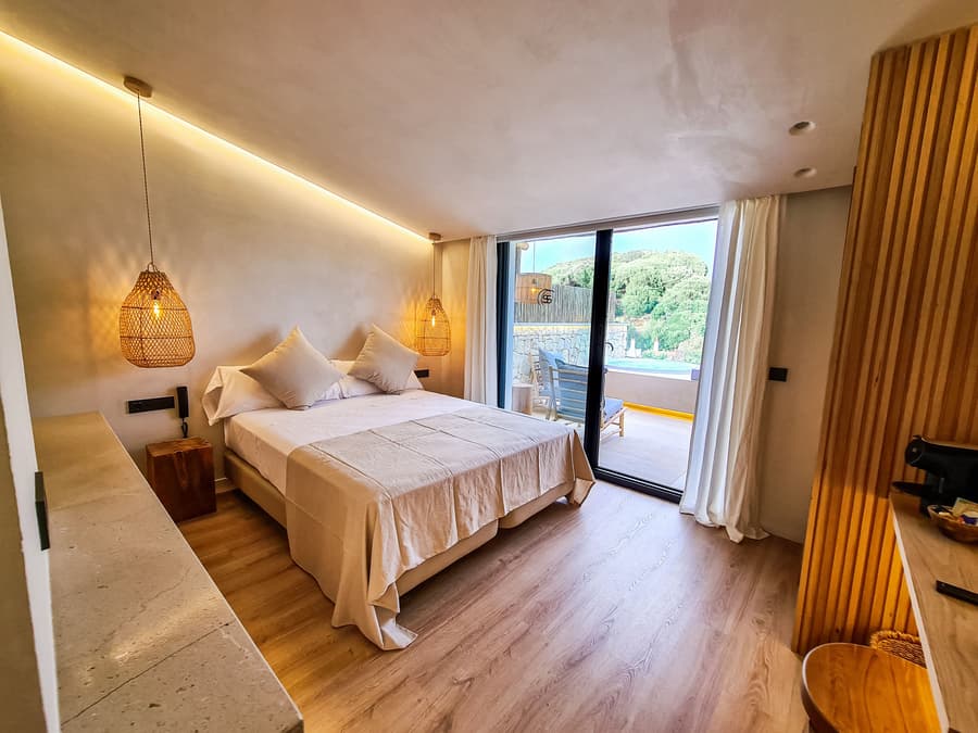 S Estancia Suites