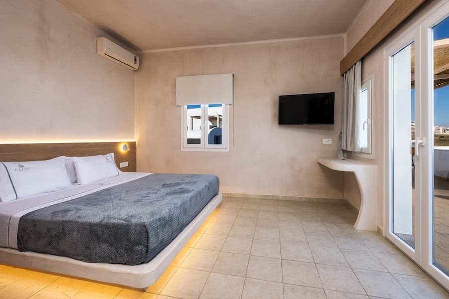 Aelia Luxury Suites