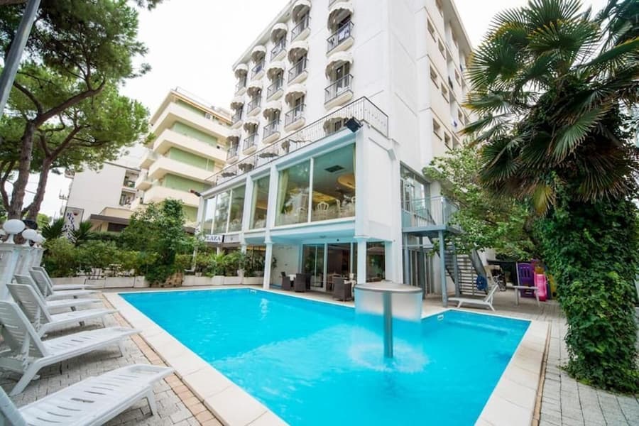 Hotel Royal Plaza