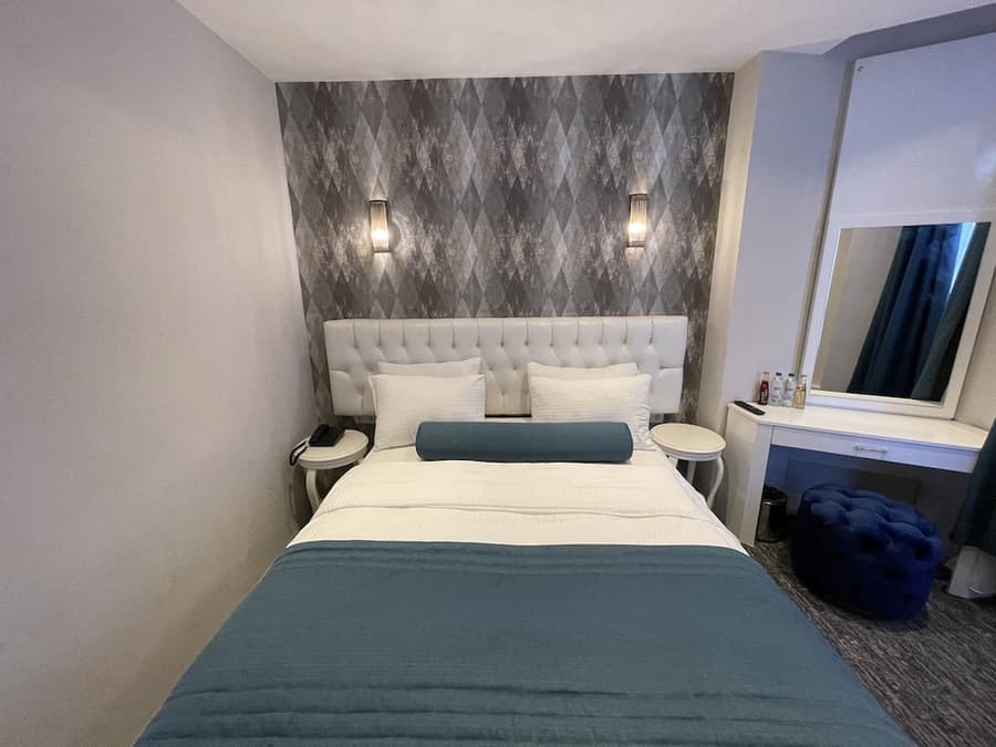 Weingart Seaside Hotel