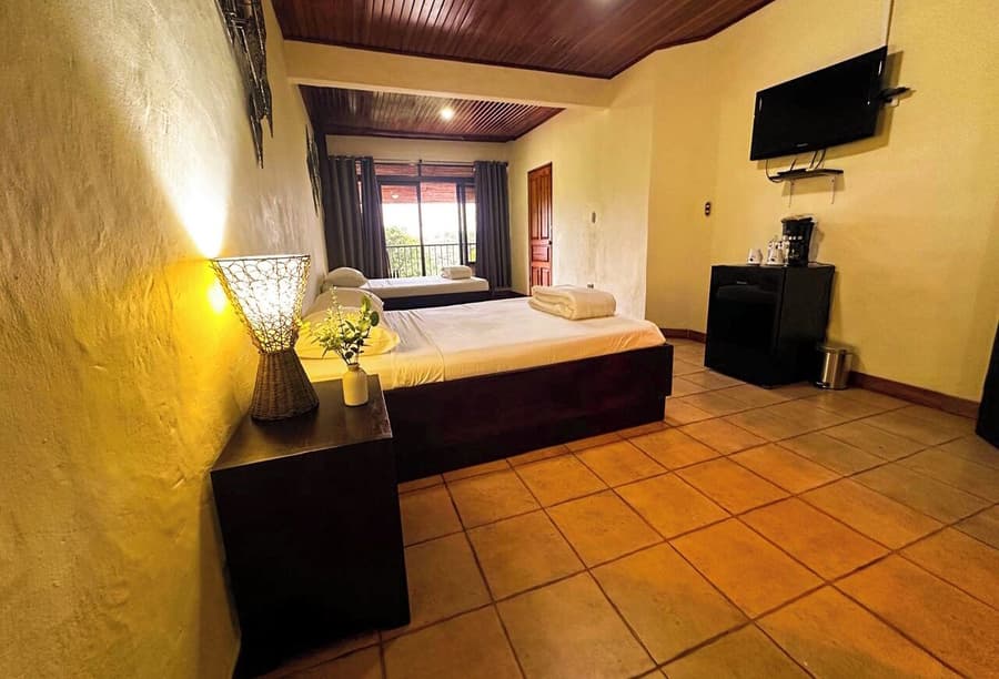 Tabulia Tree Hotel and Villas