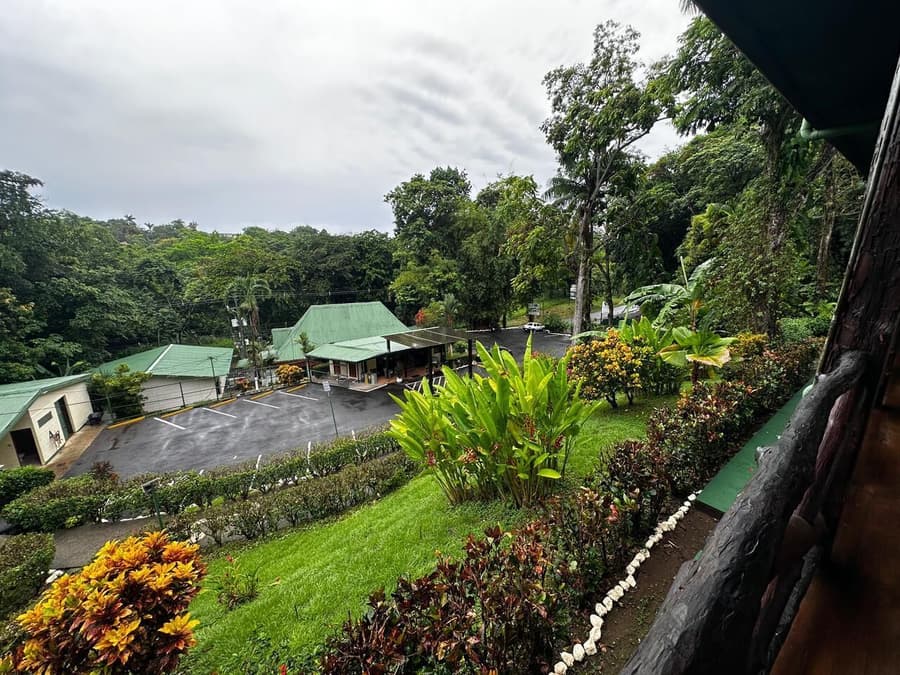 Tabulia Tree Hotel and Villas