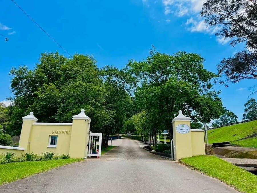 Emafini Country Lodge