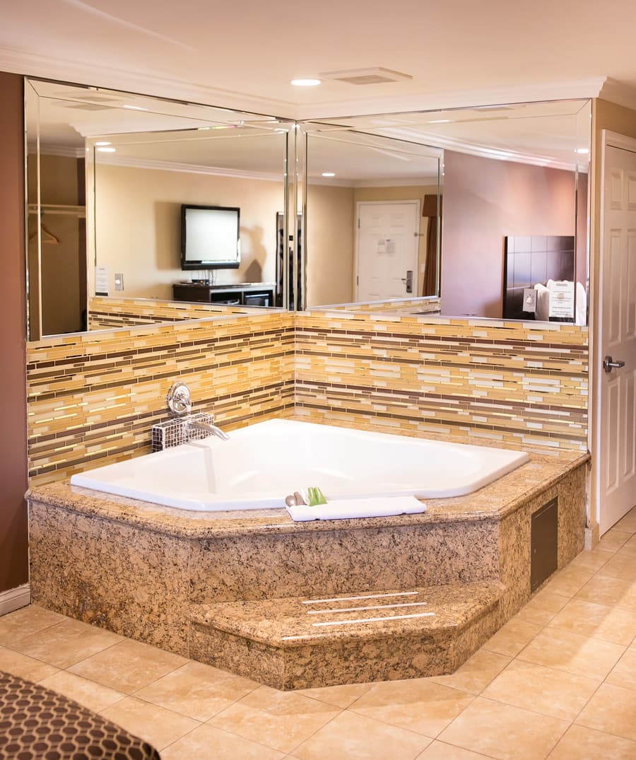Rodeway Inn & Suites Bellflower