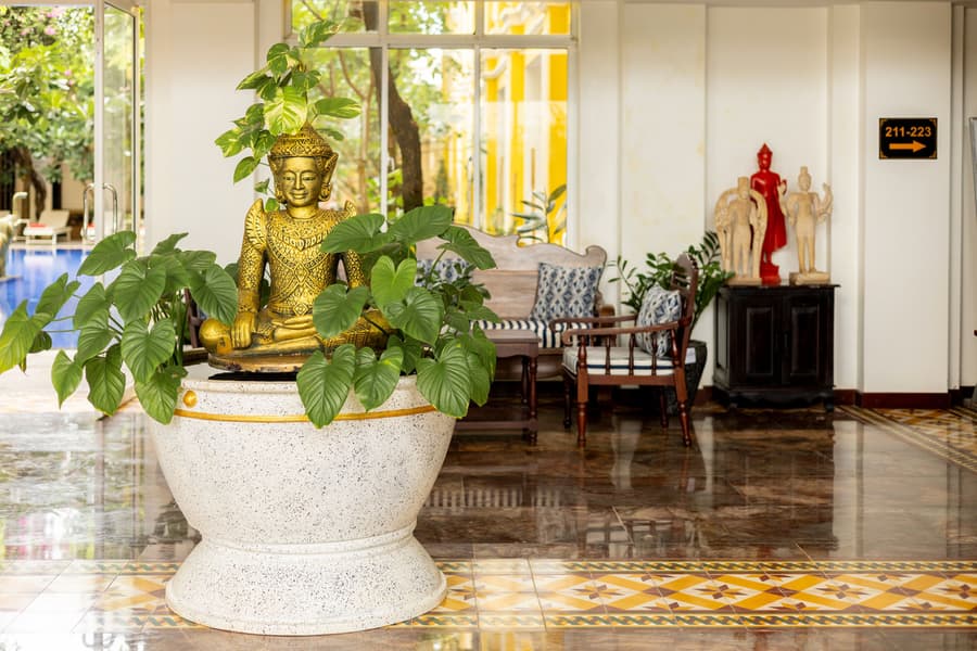 La Residence WatBo Hotel