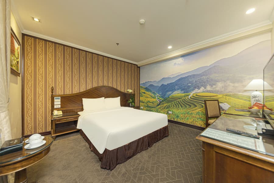 Chalcedony Grand Hotel