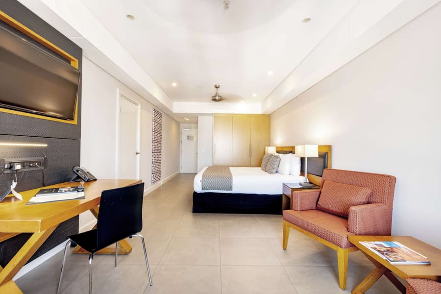Oaks Darwin Elan Hotel