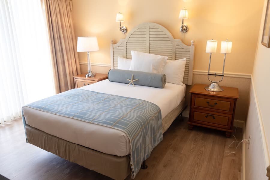 Anchor In Distinctive Waterfront Lodging