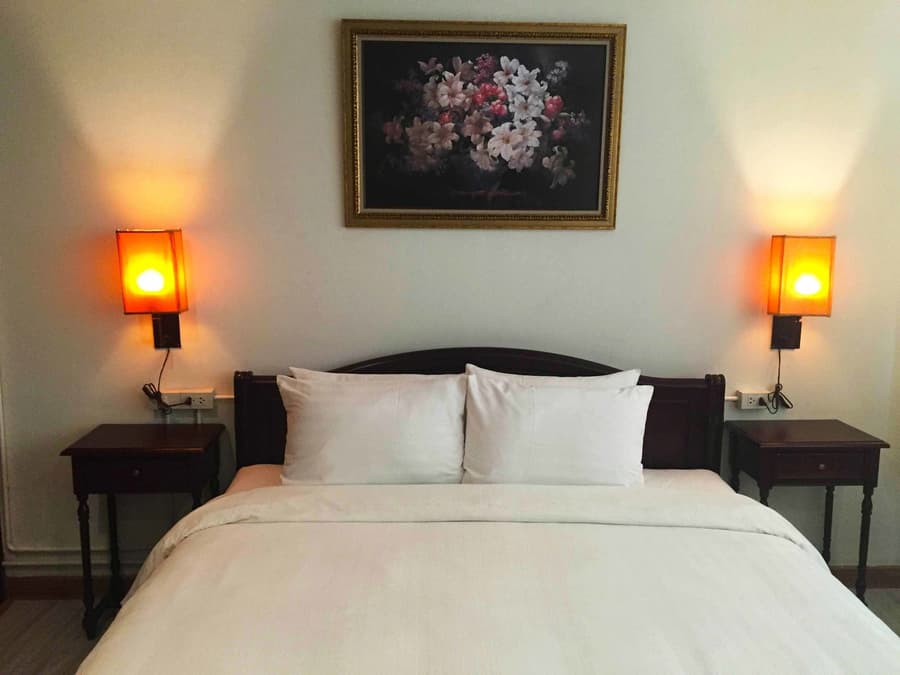 99 The Gallery Hotel