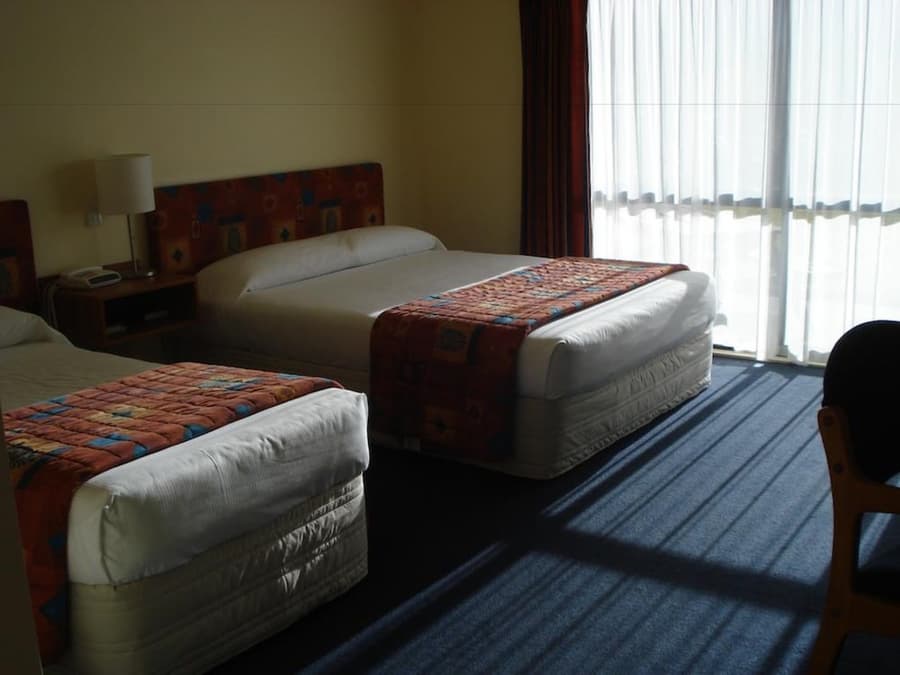 The Peaks Motor Inn