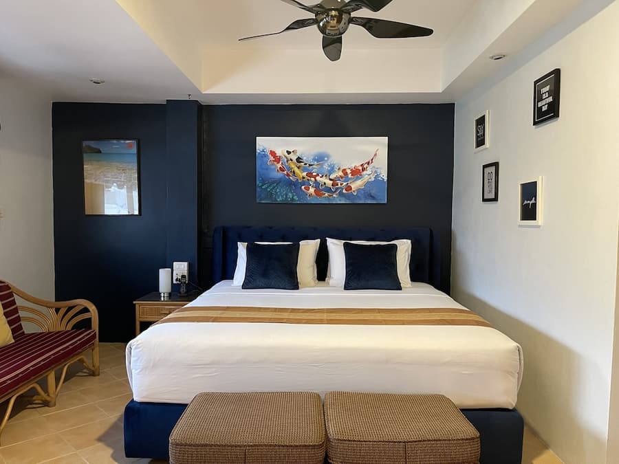 Summer Breeze Hotel