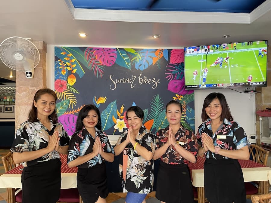 Summer Breeze Hotel