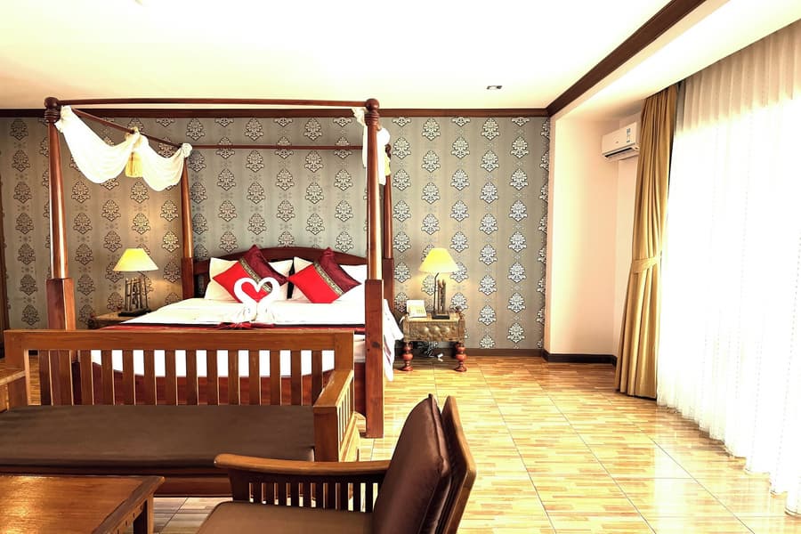 Aiyaree Place Hotel