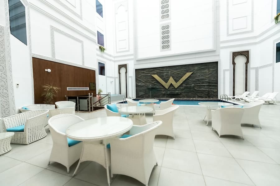WA hotel
