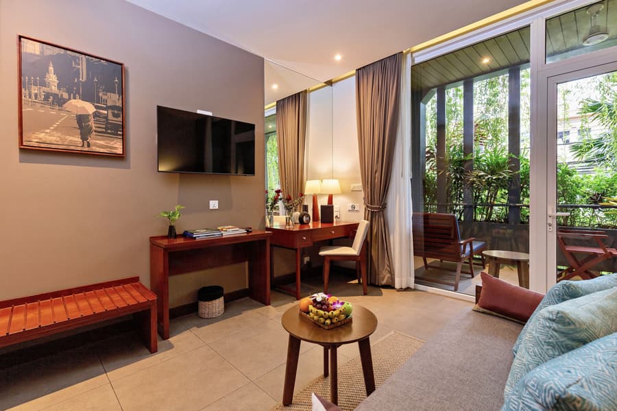 Indra Hotel