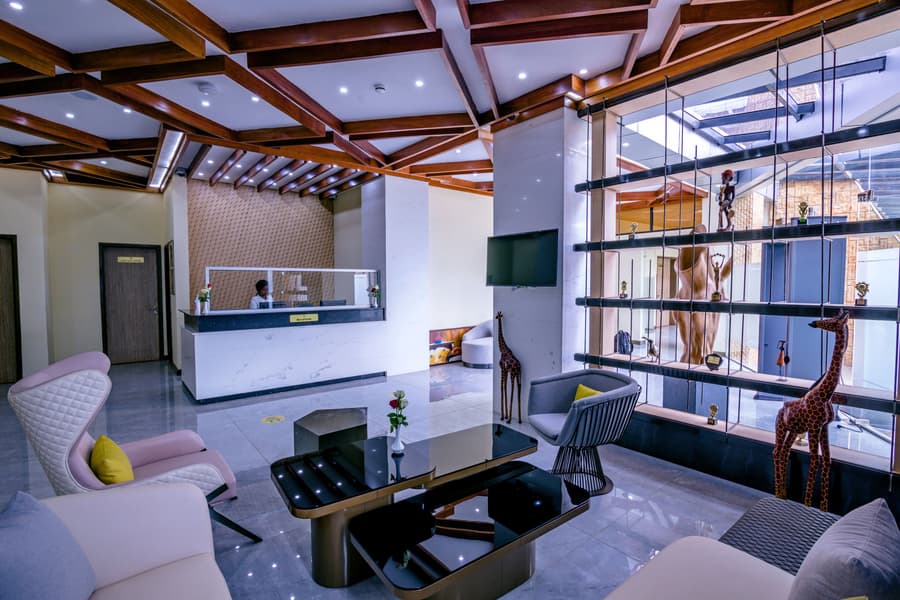La Maison Royale - South C
