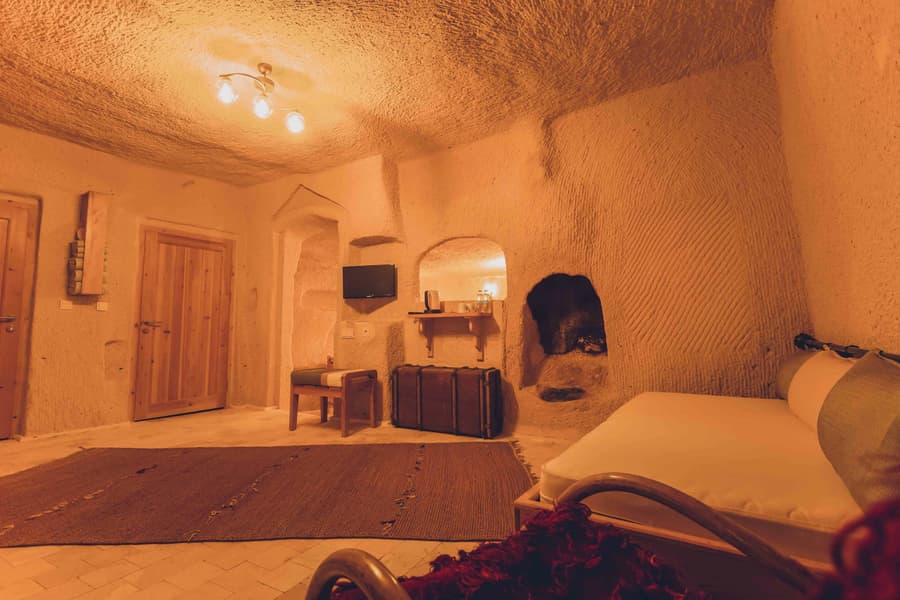 Pinhan Cave Suites