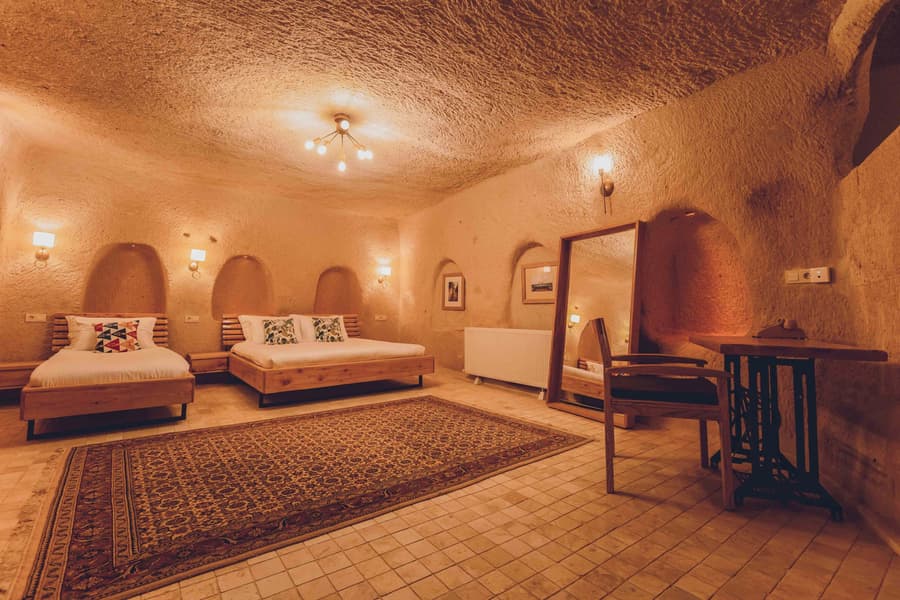 Pinhan Cave Suites