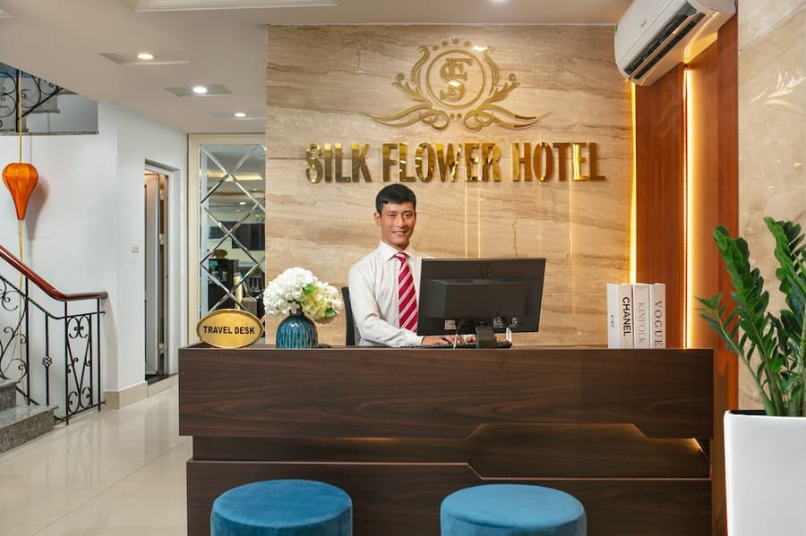Silk Flower Hotel & Spa