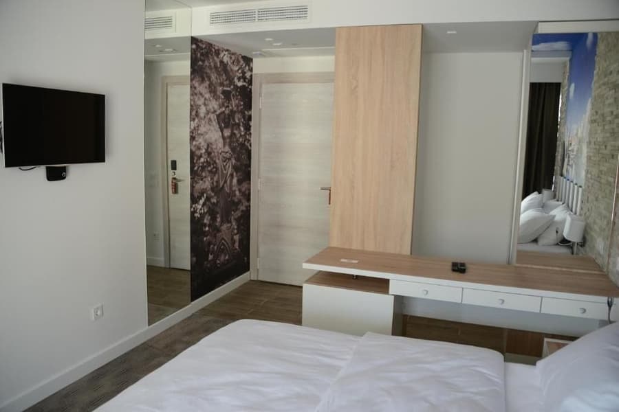 Nar Hotel