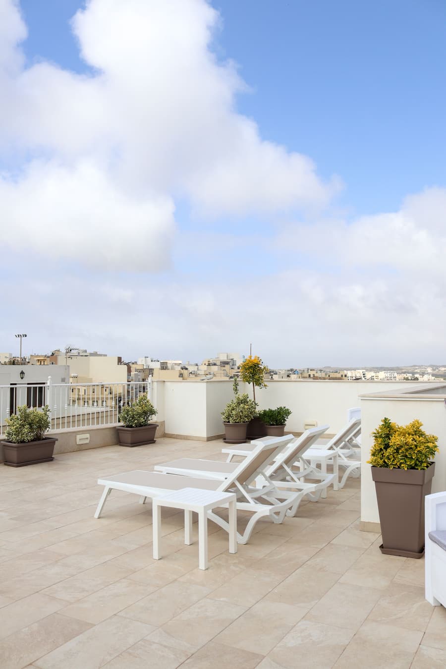 100 Boutique Living