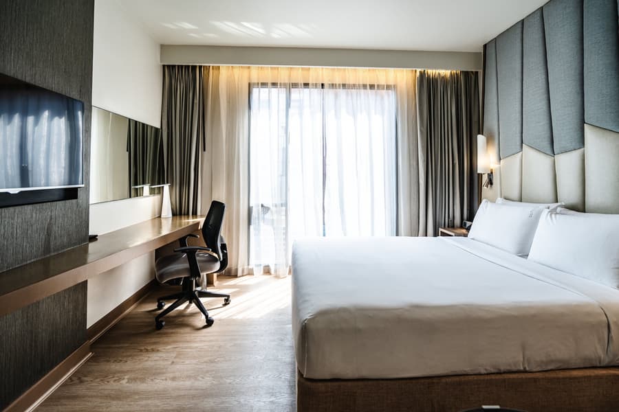 Holiday Inn Express Bangkok Sukhumvit 11 by IHG