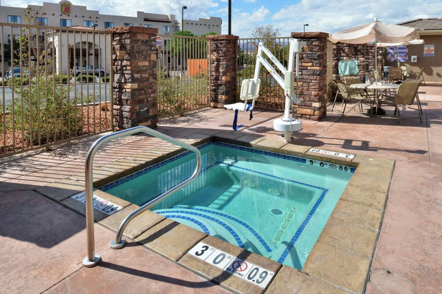 Holiday Inn Express & Suites Page - Lake Powell Area by IHG