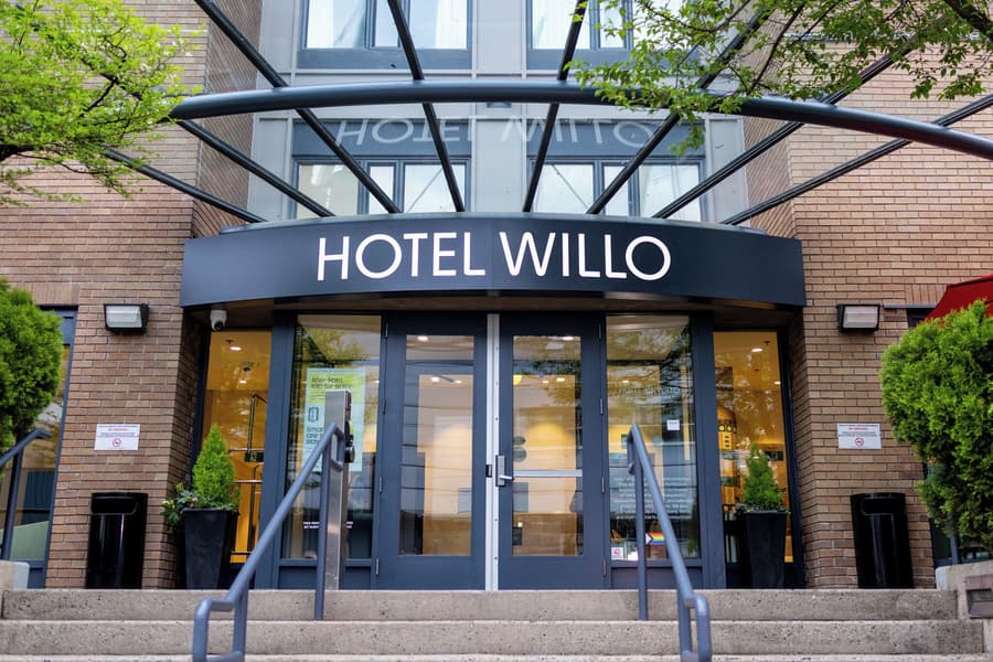 Hotel Willo (formerly YWCA Hotel Vancouver)