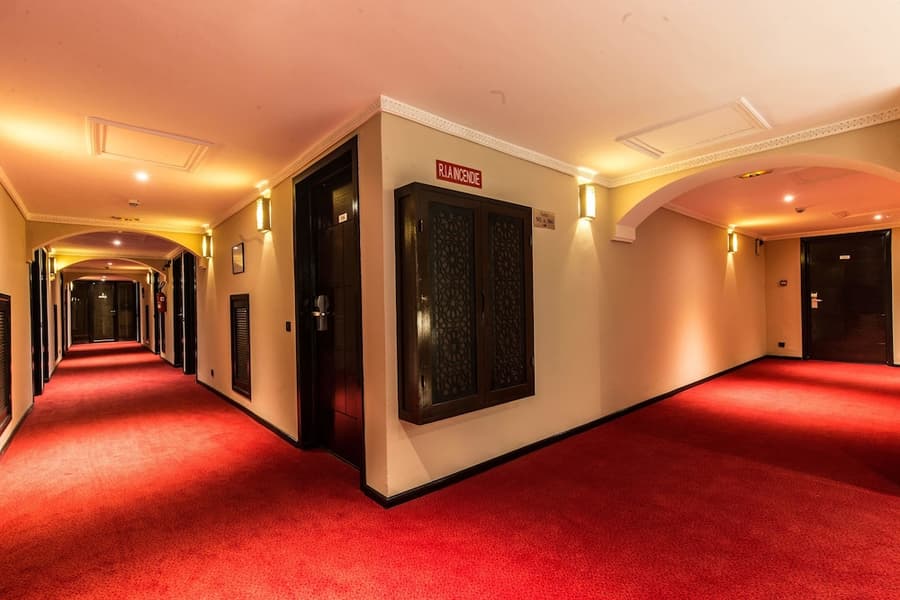 Almas Hotel