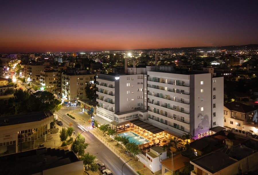 Pefkos Hotel