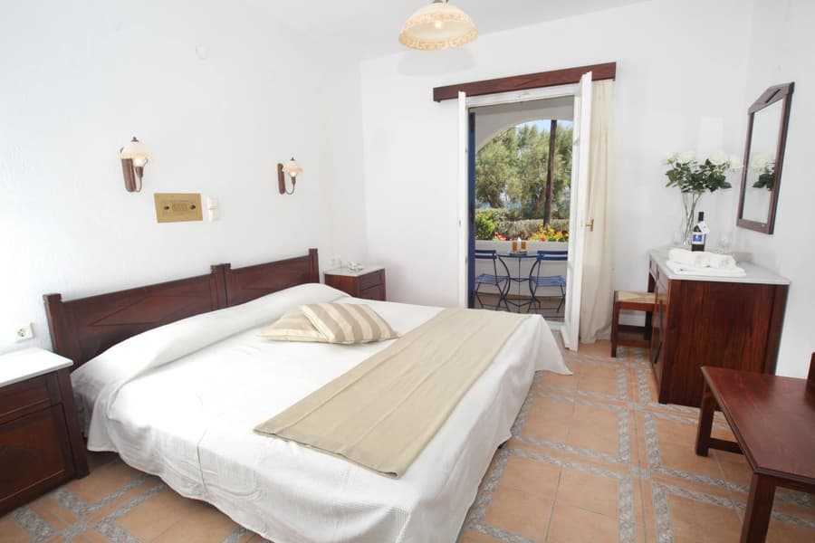 Paros Inn Seafront by GHH