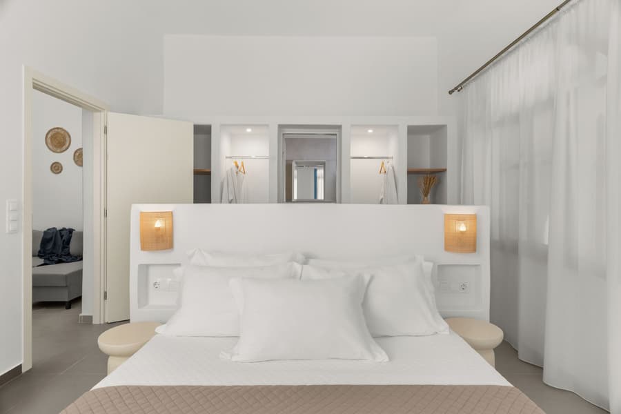 Paros Inn Seafront by GHH