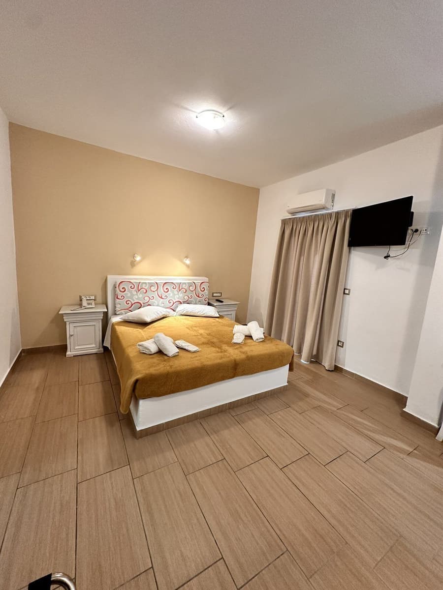 Hotel Omiros