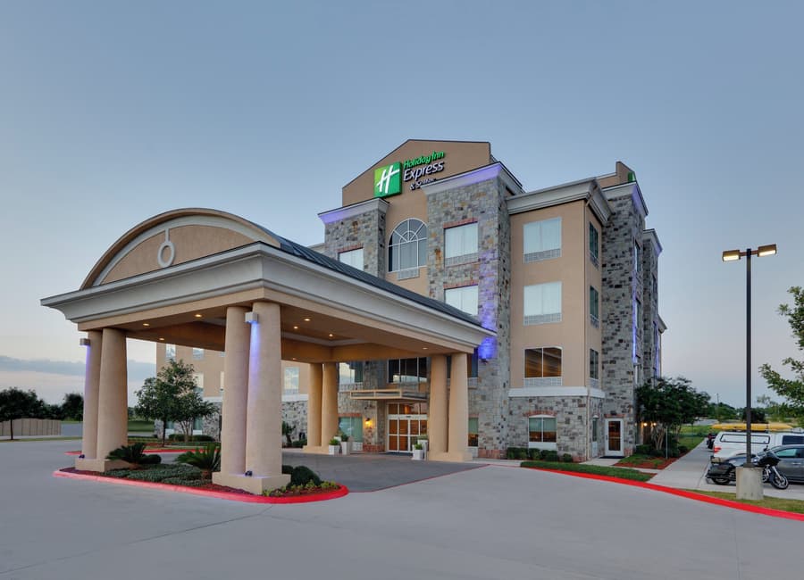 Holiday Inn Express & Suites San Antonio - Brooks City Base by IHG