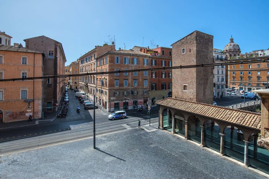 Pantheon Caesar Relais