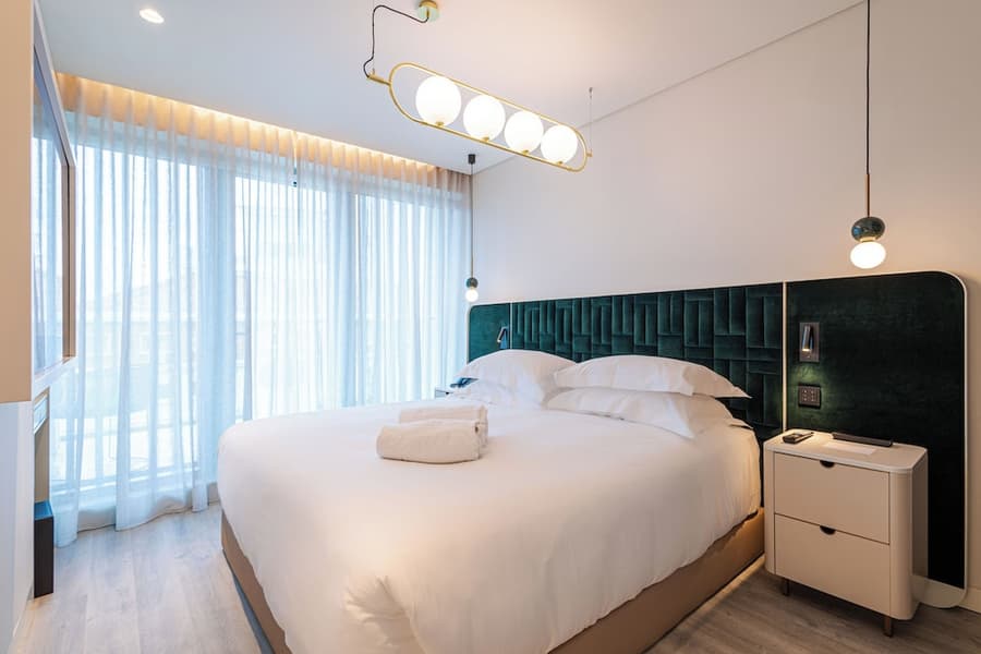 Luster Hotel