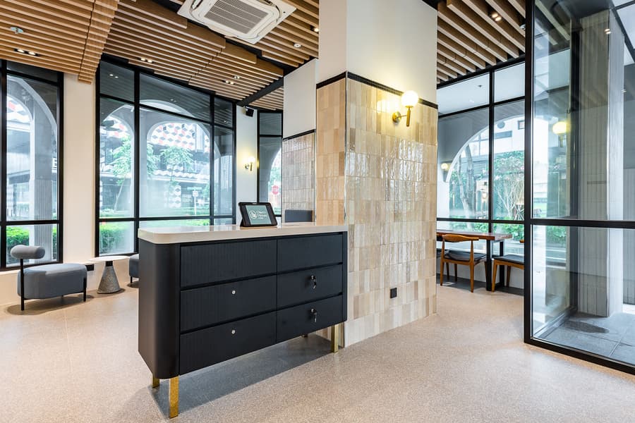 Owen House by Hmlet
