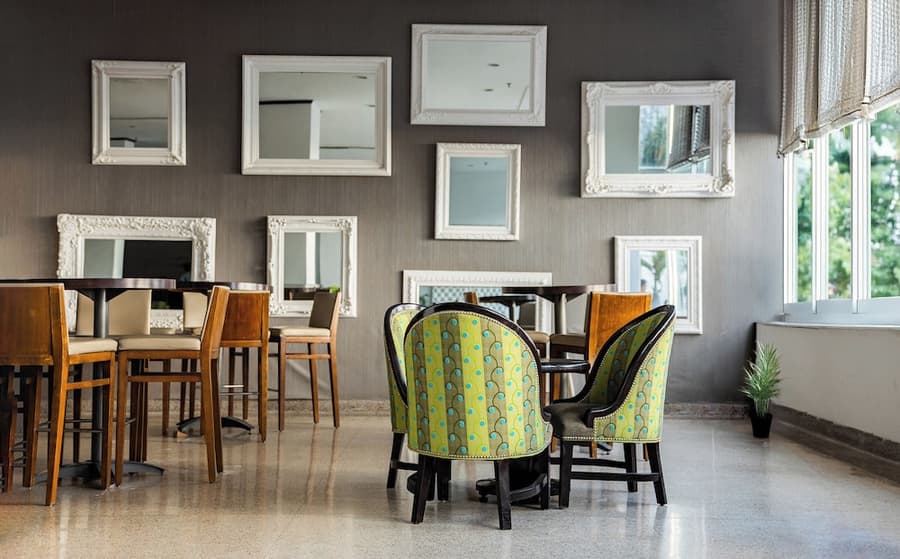 Sherry Frontenac Oceanfront Hotel