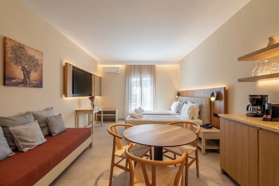 Aeolos Hotel