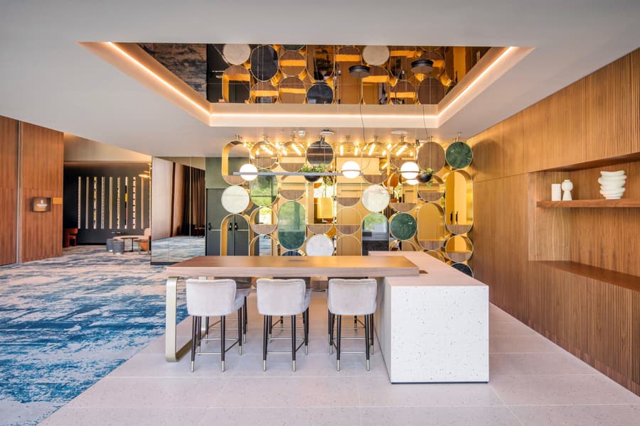 Renaissance Porto Lapa Hotel